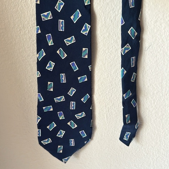 BUGATTI 100% Italian Silk Neck Tie - Picture 5 of 6